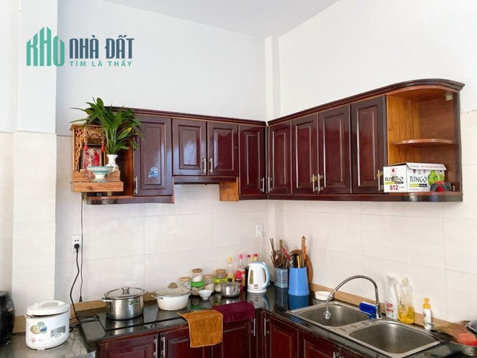 Nhà bán ĐS 8  KDC Bến Lức- Bình Điền P7Q8 - Giá : 4 Tỷ 6 (Thương lượng)