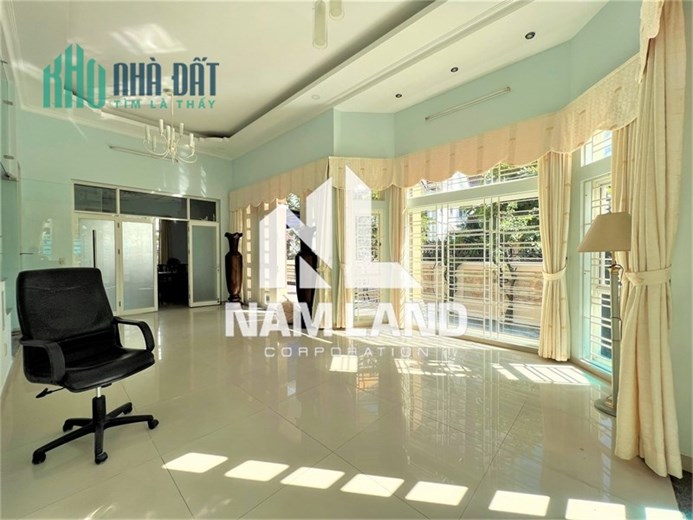 Villa ven sông SG, đường Nguyễn Văn Hưởng, Thảo Điền, Quận 2