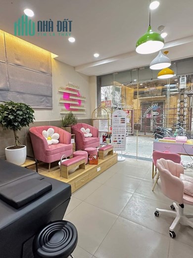 Mình cần sang nhượng cửa hàng : Nails +Mi + Gội tặng mấy chăm sóc da