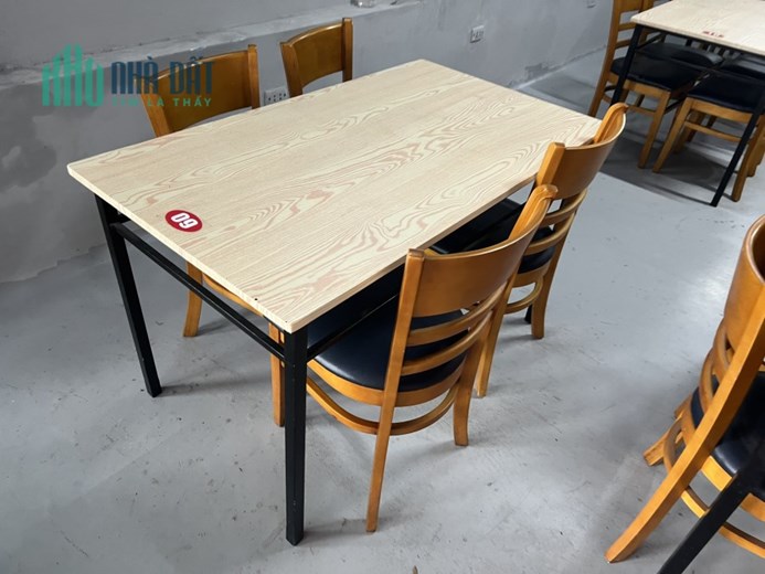 CẦN SANG NHƯỢNG 14 BỘ BÀN GHẾ NHƯ HÌNH Địa chỉ xem số 29 ngõ 1277 Giải Phóng