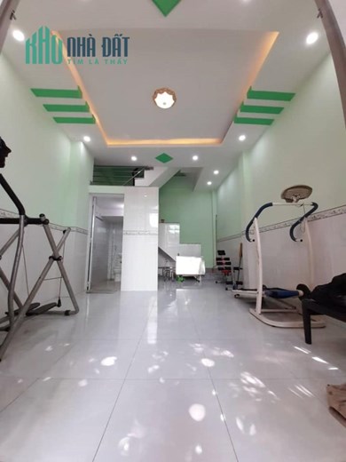 2.5 TỶ CÓ NHÀ TRƯỜNG CHINH 4 TẦNG BTCT LUNG LINH - HẺM TO THÔNG TỨ TUNG - 23M2