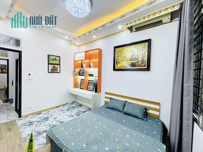 Bán nhà phố Trần Hữu Tước, ngõ nông, ô tô gần, nhà đẹp, 55m, 4PN, nhỉnh 5 tỷ