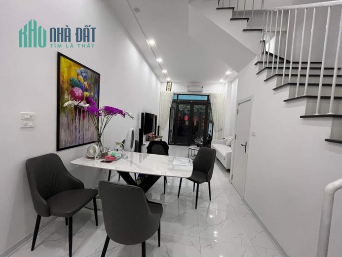 Bán gấp nhà dịch vụ Vạn Phúc Hà Đông, kinh doanh, phân lô vỉa hè đường 30m, 43m2 x 5 tầng. Giá 8.1