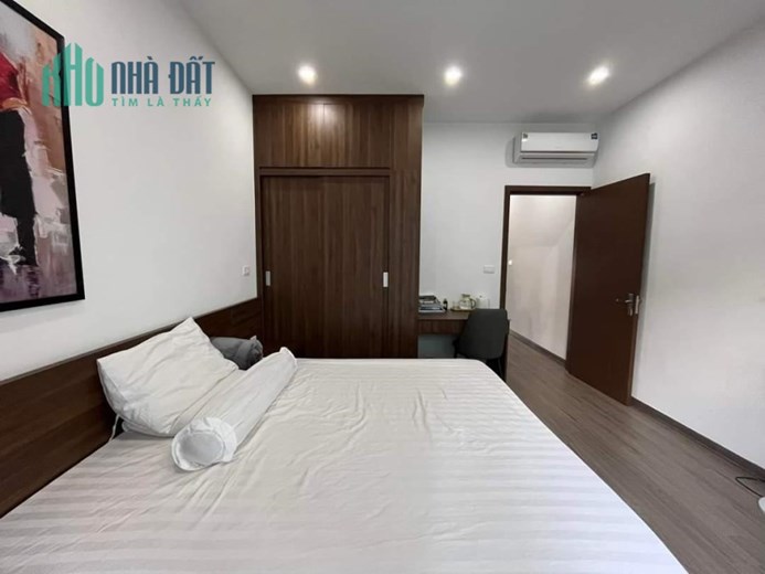 Bán gấp nhà dịch vụ Vạn Phúc Hà Đông, kinh doanh, phân lô vỉa hè đường 30m, 43m2 x 5 tầng. Giá 8.1