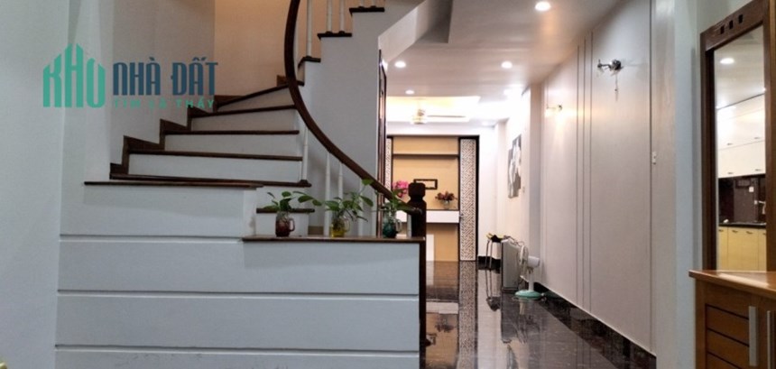 Bán đất Tặng Nhà ngay Chùa Láng - Đống Đa - HN - 73m2 x 6 Tầng chỉ hơn 7 tỷ