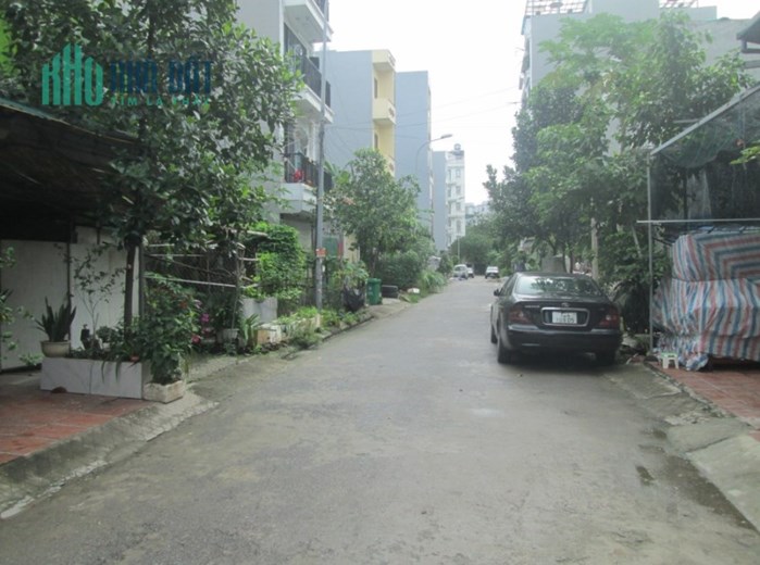 Tôi bán đất ĐG Hà Trì MT rộng gần công viên Hà Đông 60m2 chỉ 5.555 tỷ. LH 0989.62.6116