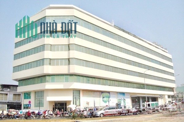 Cho thuê toà nhà góc MT Bình Đông P13 Q8 (20 x 80m). Tổng 7500m2 sàn