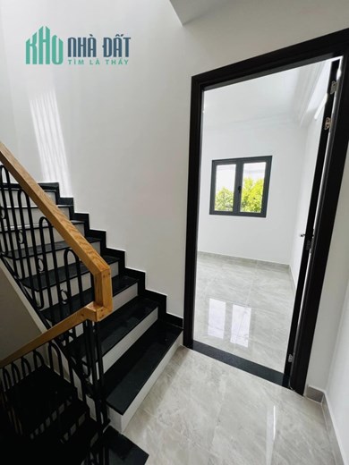 NHÀ MỚI ĐẸP 100% Ở NGAY.