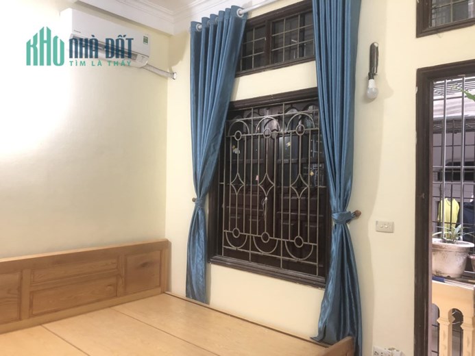 Bán nhà ngõ 19 Lạc Trung, 50m2, 3T, MT 3.6m, 6.65 Tỷ, ô tô, 0977097287