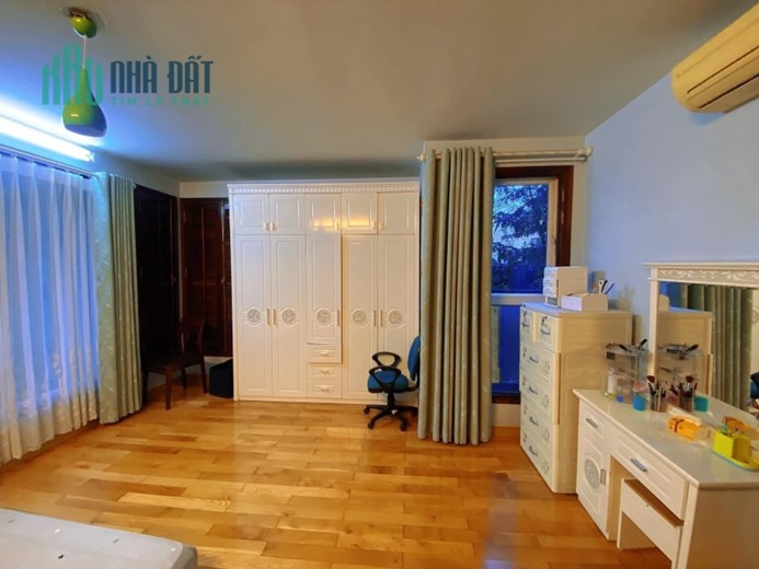 Bán nhà riêng phân lô , nhà phố Nguyễn Thị Định Trung Hòa Cầu Giấy Kinh Doanh , ô Tô 20 tỷ 5