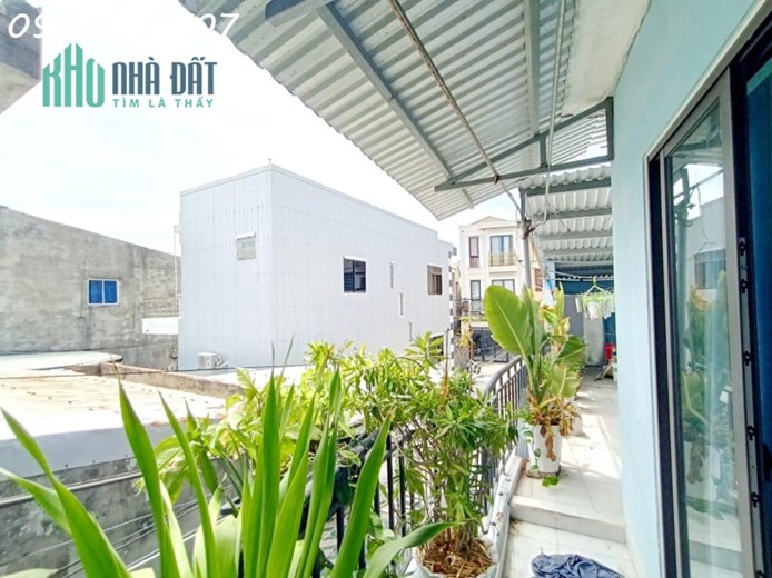 HOT.. Nhà 2 tầng, kiệt ô tô 4,5m đường NGÔ QUYỀN, Đà Nẵng, chỉ sau lưng 1 cái nhà mạt tiền, Giá
