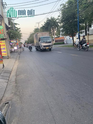 CHÍNH CHỦ ĐẤT LỚN LÊ VĂN QUỚI, BÌNH TÂN  1800 M2 NGỘP CẦN BÁN GẤP