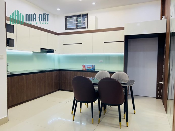 Bán nhà Tây Hồ 42m,  Ô TÔ Vào Nhà, Khu Cán Bộ, 8 tỷ 1