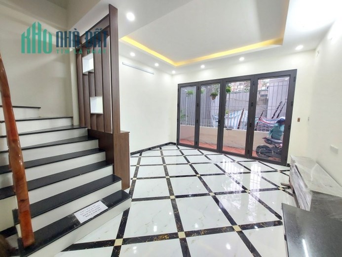 Bán nhà quận Đống Đa, 37m2 4 tầng, 10m ra phố, oto đỗ tận cửa, 2 mặt ngõ, 6 tỷ