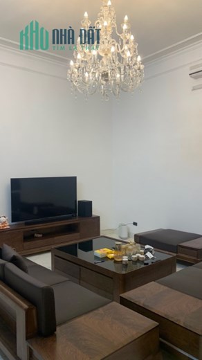 Bán nhà mặt phố Nguyễn Khang 155m 3 tầng mặt tiền 8.5m ô tô kinh doanh tấp nập 33.5 tỷ lh 0817606560