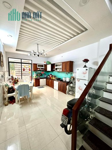 Ngộp Bán Nhà  Âu Cơ - Tân Phú 80m2 - 4 tấm - HXH