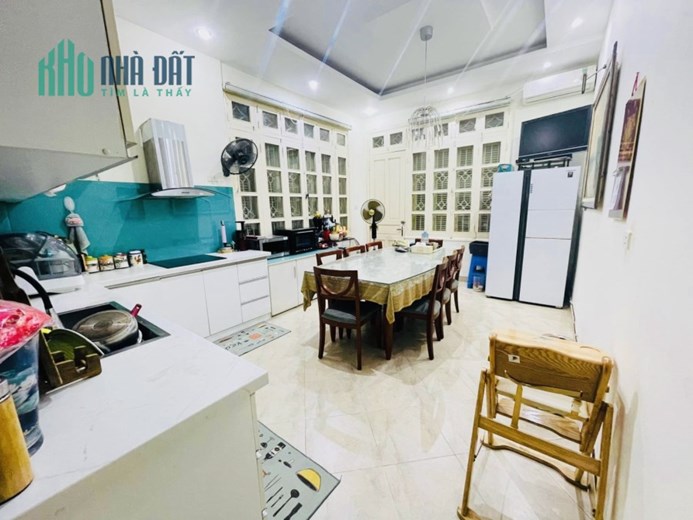 Bán nhà Pháo Đài Láng- Đống Đa - Ô TÔ - KINH DOANH - LÔ GÓC 3 MẶT THOÁNG - 30M RA MẶT PHỐ HUỲNH