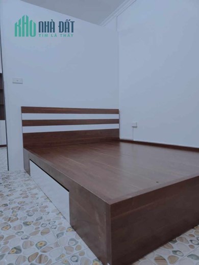 Bán Căn Hộ Tập Thể Cao Cấp Hào Nam tầng 2 + 3 , 22/80m2, 2 phòng ngủ + khách , bếp , 2 wc, nhà mới
