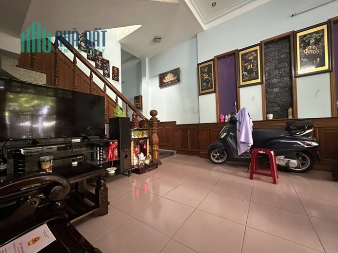 NHÀ 2 TẦNG MẶT TIỀN TRUNG TÂM HẢI CHÂU ĐI ĐÂU CŨNG TIỆN GIÁ RẺ