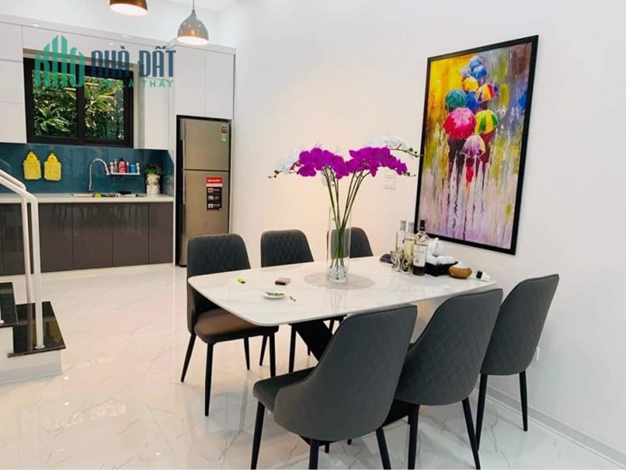 Bán nhà Tôn Đức Thắng,59M ,MT 4.3M,ngõ thông ,rộng ,thoãng,gần Ô Chợ Dừa,giao thông thuận tiện.