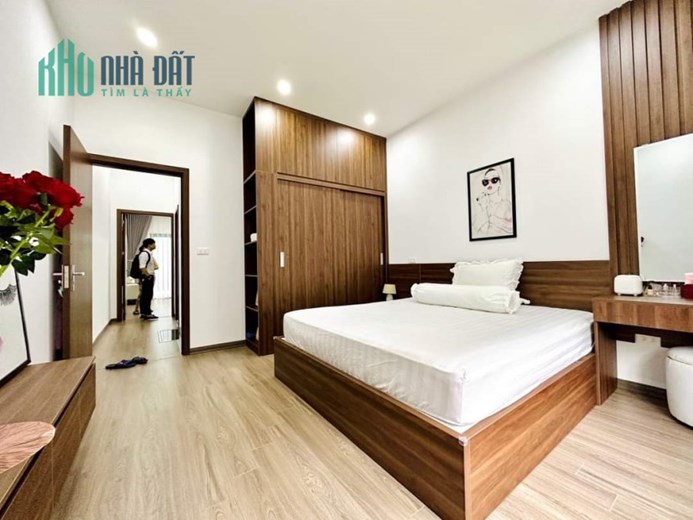 Bán nhà Tôn Đức Thắng,59M ,MT 4.3M,ngõ thông ,rộng ,thoãng,gần Ô Chợ Dừa,giao thông thuận tiện.
