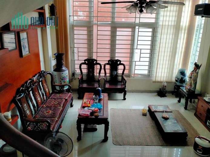 Bán nhà Chợ Vẽ, Đông Ngạc, Vị Trí Cực Đẹp 70m2  MT 5.1m  4.8 Tỷ. 0966931622