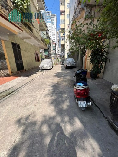 Bán đất ngõ 61 Lạc Trung, 132m2, MT8.7m, 35tỷ, ô tô tránh, vỉa hè, 0977097287