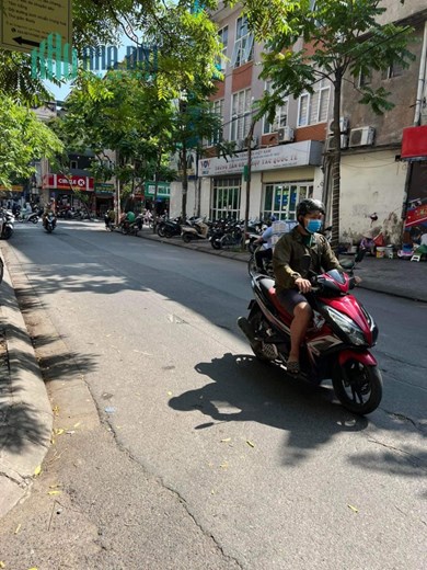 Bán đất ngõ 61 Lạc Trung, 132m2, MT8.7m, 35tỷ, ô tô tránh, vỉa hè, 0977097287