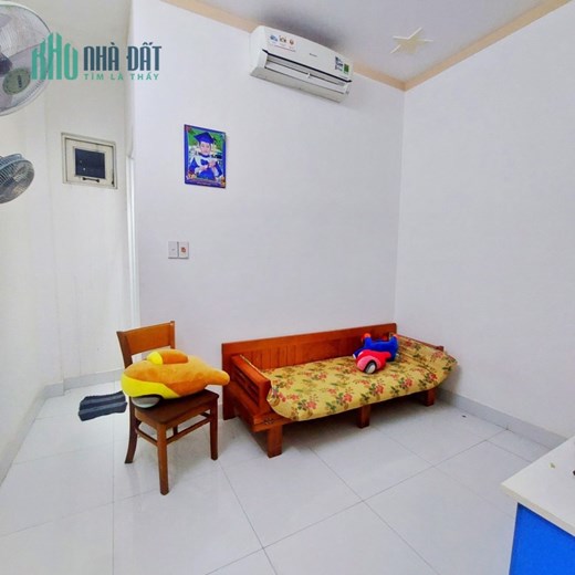 Bán Nhà 3 Tầng, Bình Chiểu, Lô Góc, Hẻm Xe Tải, Giá 3.6 Tỷ. TL