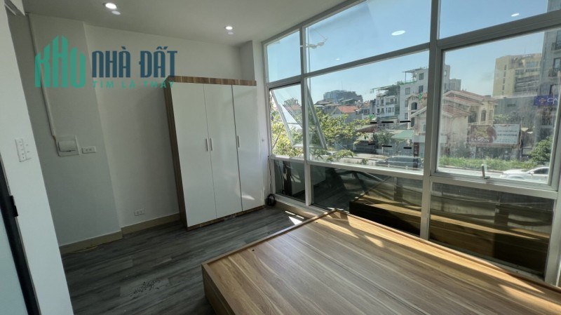 Bán nhà Phương Mai 28m2 x 5 tầng, mt 4.2m, oto đỗ cửa, nhà mới kính koong, chỉ 4.5 tỷ