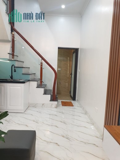 Bán nhà Phương Mai 27m2 x 5 tầng, gần phố, 10 ra oto, ngõ thông, 4.5 tỷ
