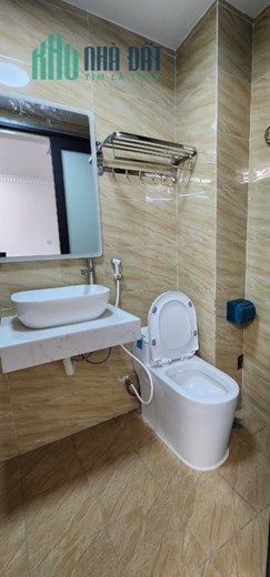 Bán nhà Phương Mai 27m2 x 5 tầng, gần phố, 10 ra oto, ngõ thông, 4.5 tỷ