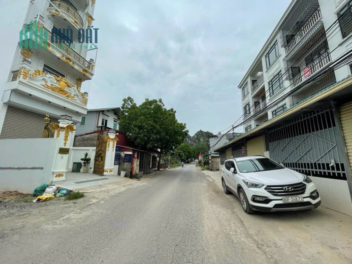 SIÊU PHẨM MẶT LIÊN HUYỆN XÃ PHỤNG CHÂU - KINH DOANH - ĐẦU TƯ CỰC ĐẸP 
- Mặt liên huyện 57,7m thông