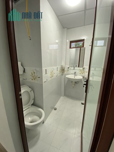 Bán nhà đẹp Xuân La 33m 6 tầng. MT6.5m. Lô góc, gần Hồ Tây. Kinh doanh. 5.5 tỷ