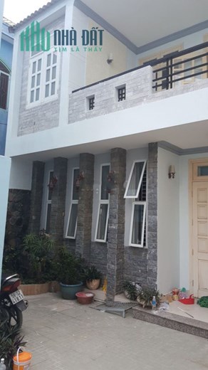 Nhà mặt tiền dt sàn 198m2, 3 phòng ngủ, đường 7 KP 1 Hiệp Bình Chánh Thủ đức