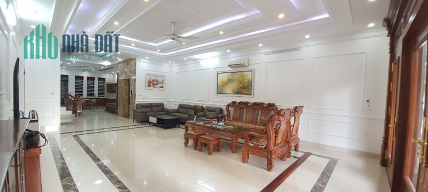 Cho thuê nhà phố 5 tầng tại Khai Quang, Vĩnh Yên. DT 124m2. Giá: 35tr/tháng