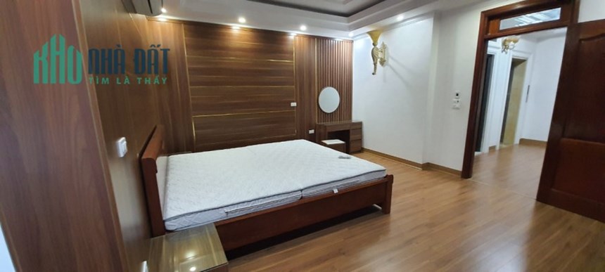 Cho thuê nhà phố 5 tầng tại Khai Quang, Vĩnh Yên. DT 124m2. Giá: 35tr/tháng