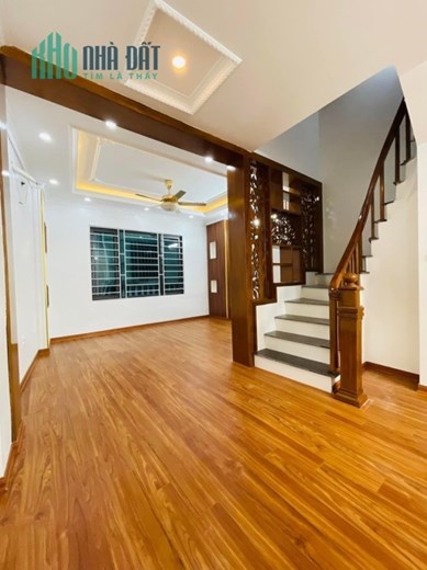 TRƯỜNG CHINH 40M2- 5 TẦNG- MẶT TIỀN 4.4M- GIÁ 7.1 TỶ THANH XUÂN