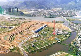 Sập hầm. Bán gấp lô đất biển Đà Nẵng, cạnh sông kề biển 120m2. Công viên trước nhà. Giá chỉ 2.1x tỷ