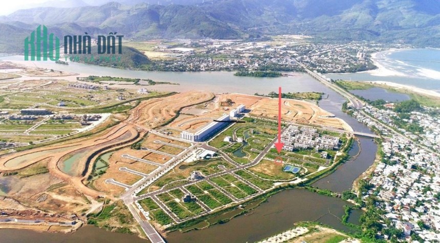 Sập hầm. Bán gấp lô đất biển Đà Nẵng, cạnh sông kề biển 120m2. Công viên trước nhà. Giá chỉ 2.1x tỷ