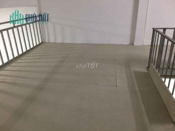 CHÍNH CHỦ CHO THUÊ NHÀ HẺM XE HƠI GẦN CÔNG VIÊN PHẦN MỀM QUANG TRUNG
