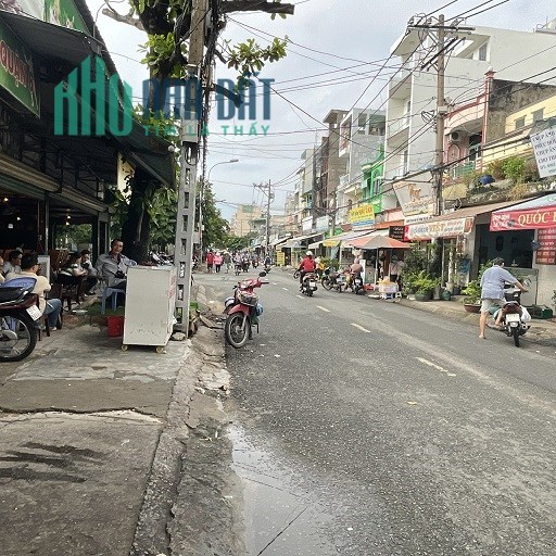 Định cư nước ngoài cần bán 2 căn nhà liền kề rất hợp kinh doanh,sổ hồng chính chủ
Sang luôn tiệm