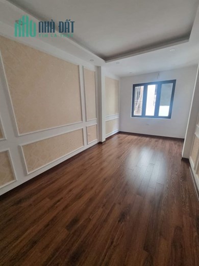 NHÀ MỚI ĐẸP LONG LANH, KINH DOANH NHỎ, Ô TÔ 5 CHỖ VÀO NHÀ.

Trần Khát Chân 45m2, 5 Tầng, MT 3,2M,