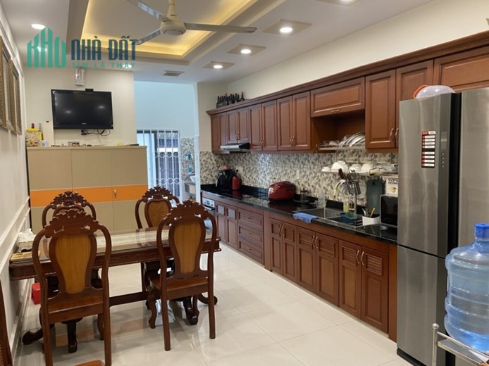 Ngộp  Huỳnh Thiện Lộc - Tân Phú 80m2 - 4 tấm - HXH