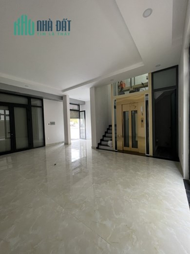 💓💓💓Hàng cho thuê tốt nhất hiện tại ( Vinhomes Grand Park) ( đã hoàn thiện có thang máy)
👉 84m2