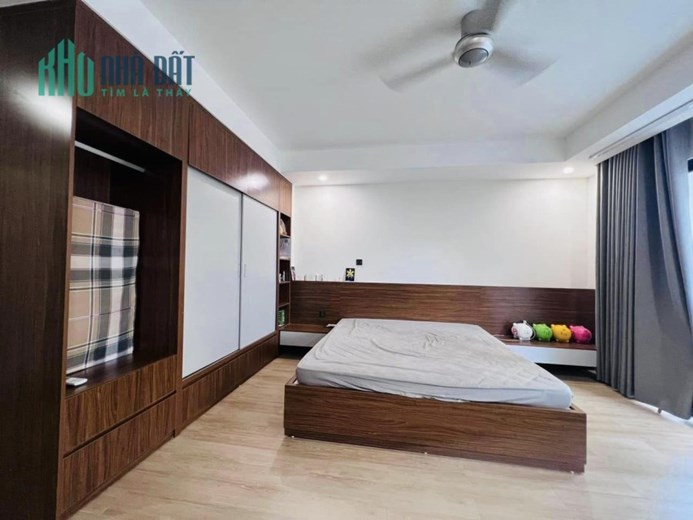NÓNG BỎNG TAY Ba Đình Đào Tấn 50m 6 tầng thang máy MT5.3m tặng hết nội thất sang xịn