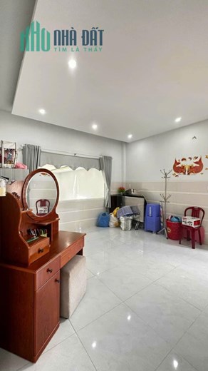 Bán nhà trệt có lửng gần chợ Tương Bình Hiệp, thủ Dầu Một giá 2 tỷ 650