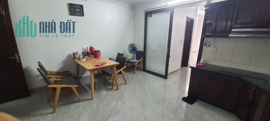 Cho thuê nhà  4 tầng  Nguyễn Du, Khai Quang DT 100m2.Giá: 20tr/tháng.