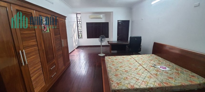 Cho thuê nhà  4 tầng  Nguyễn Du, Khai Quang DT 100m2.Giá: 20tr/tháng.