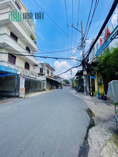 BÌNH TÂN - GIÁP TÂN PHÚ - NGAY CHỢ BÌNH LONG - NGUYỄN SƠN - HẺM 4M - 46M2 - 3 TẦNG GIÁ CHỈ HƠN 3 TỶ